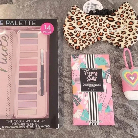 5 Piece Eyeshadow Pallet Gift Set - Picture 1 of 3